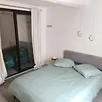 Au Centre De Frejus Charmant Appartement